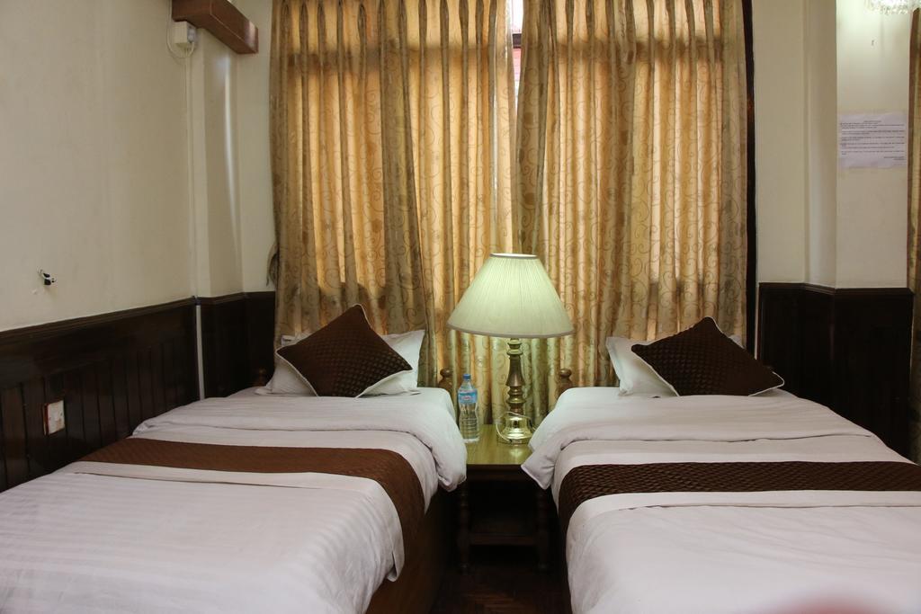 Hotel Florid Катманду Екстер'єр фото