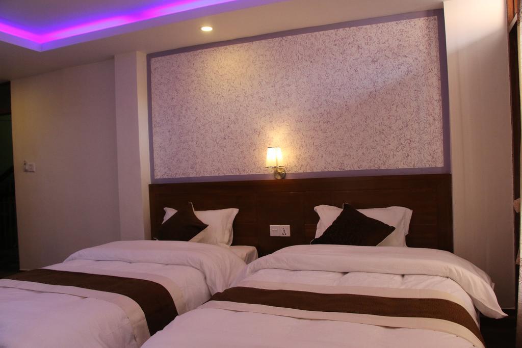 Hotel Florid Катманду Екстер'єр фото
