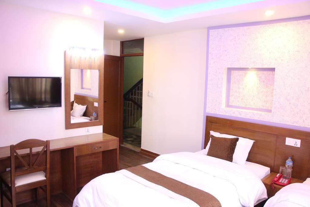 Hotel Florid Катманду Екстер'єр фото