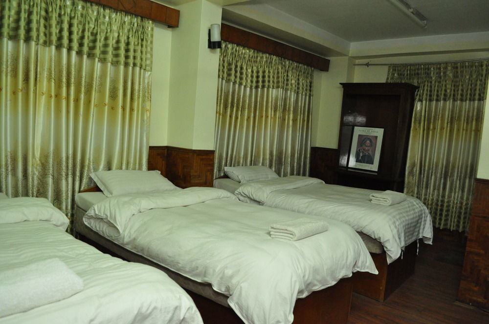 Hotel Florid Катманду Екстер'єр фото