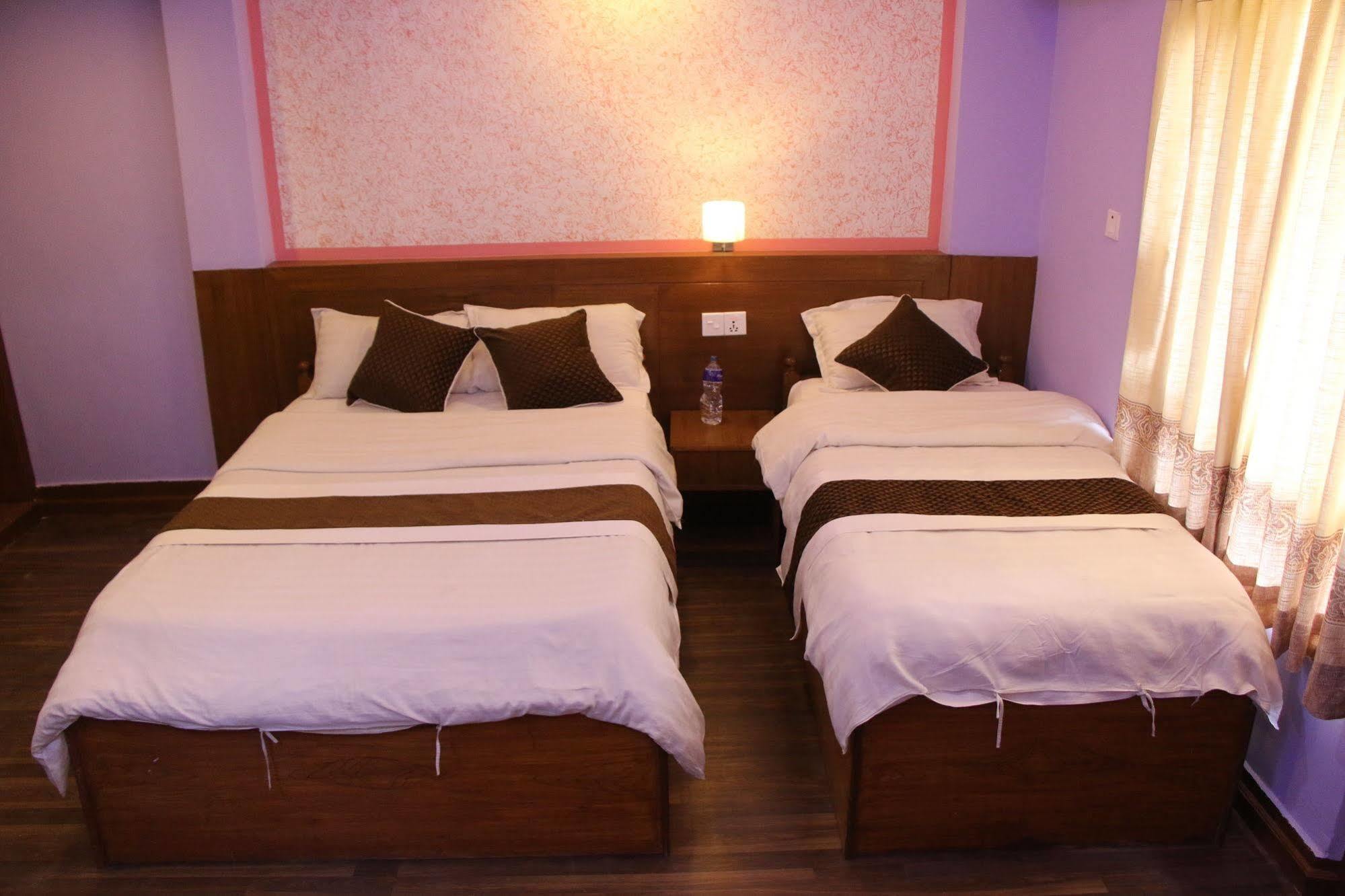 Hotel Florid Катманду Екстер'єр фото